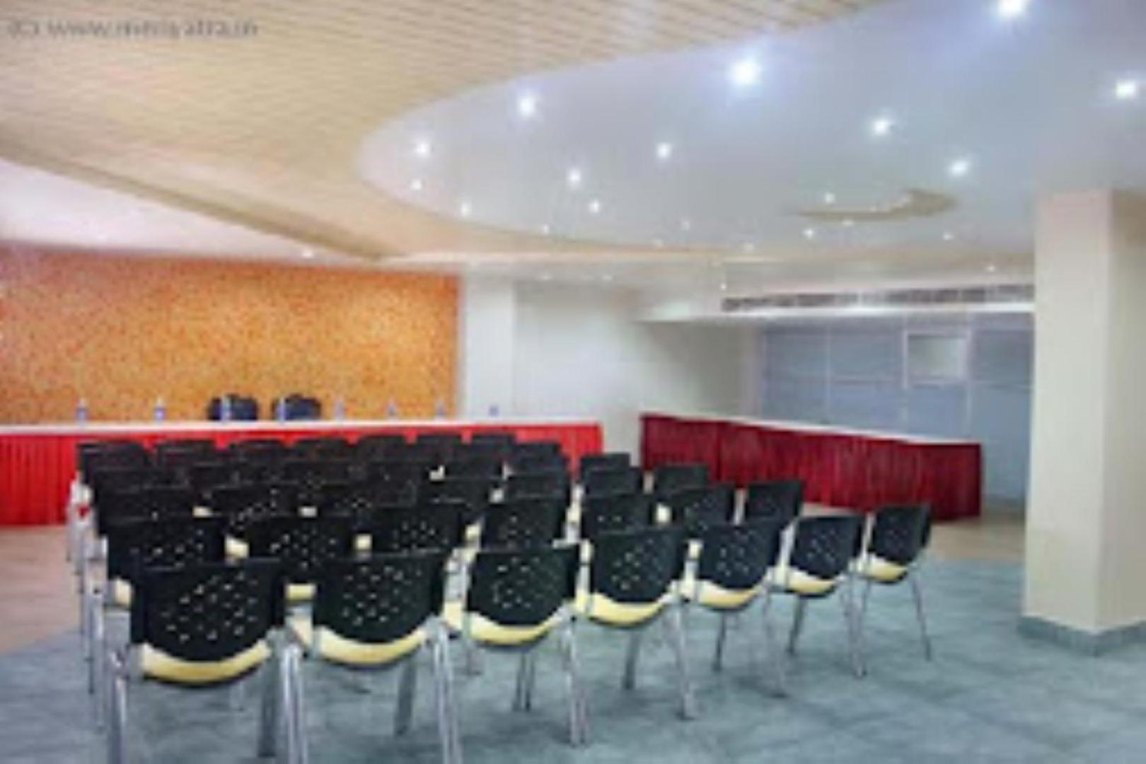 The Gagan Plaza Hotel كانبور المظهر الخارجي الصورة